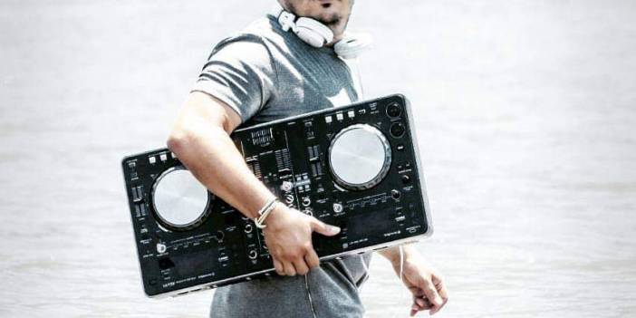 DJ UYSAL'DAN ÜNLÜ BASKETBOLCULARA MÜZİK ZİYAFETİ