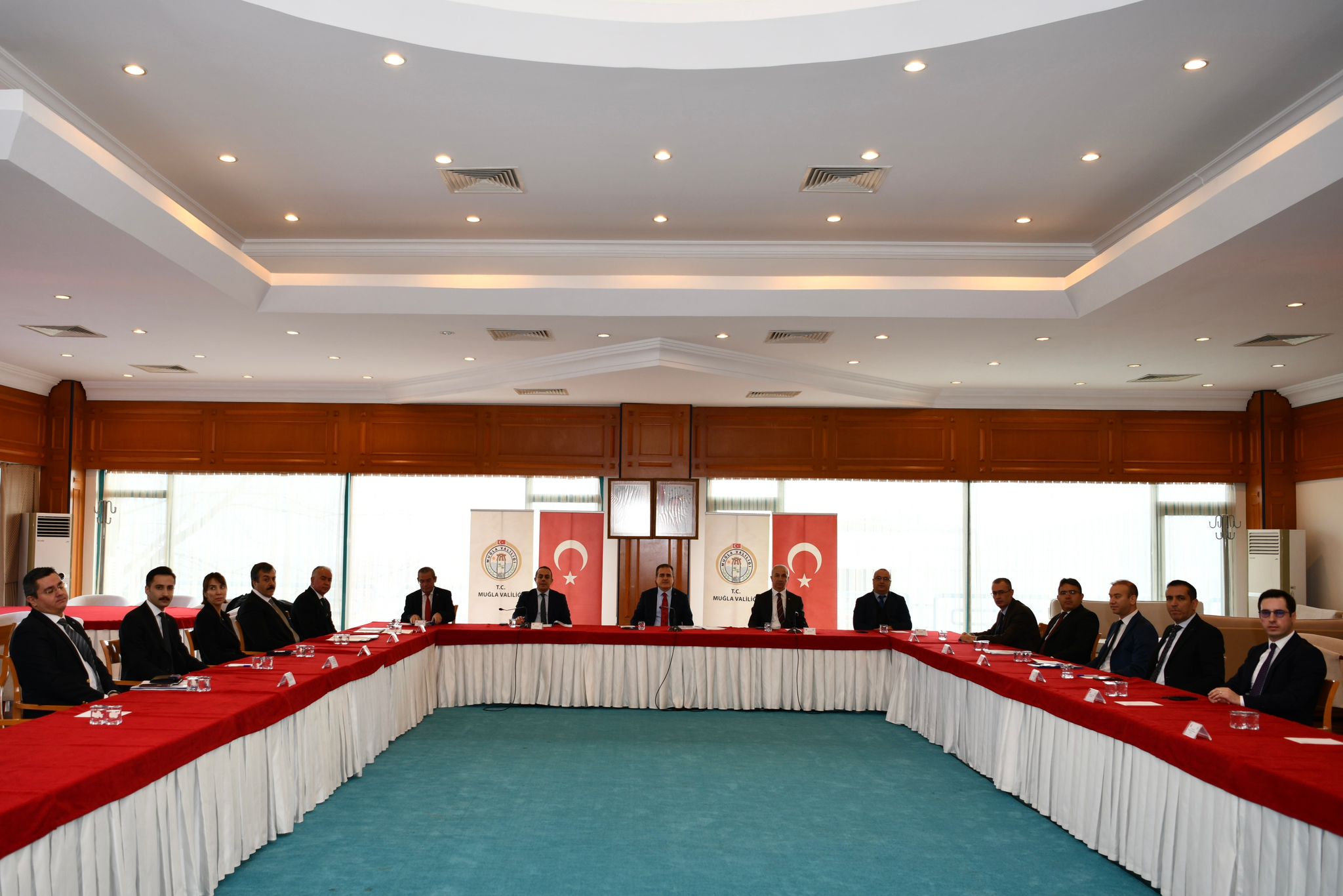 MÜLKİ İDARİ AMİRLER VALİ İDRİS AKBIYIK BAŞKANLIĞINDA MUĞLA’DA TOPLANDI