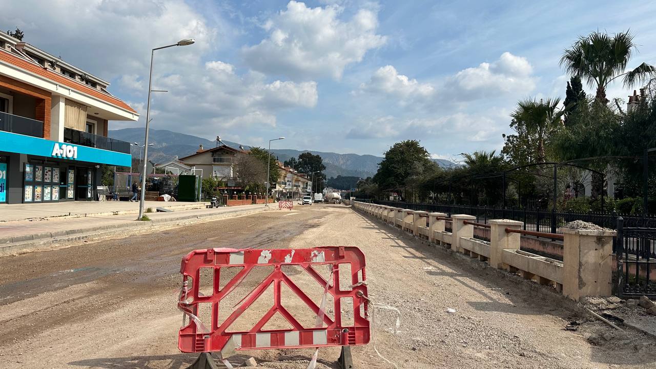 ARMUTALAN ADNAN MENDERES CADDESİ YOL BAKIM ÇALIŞMASI NEDEN DURDU?