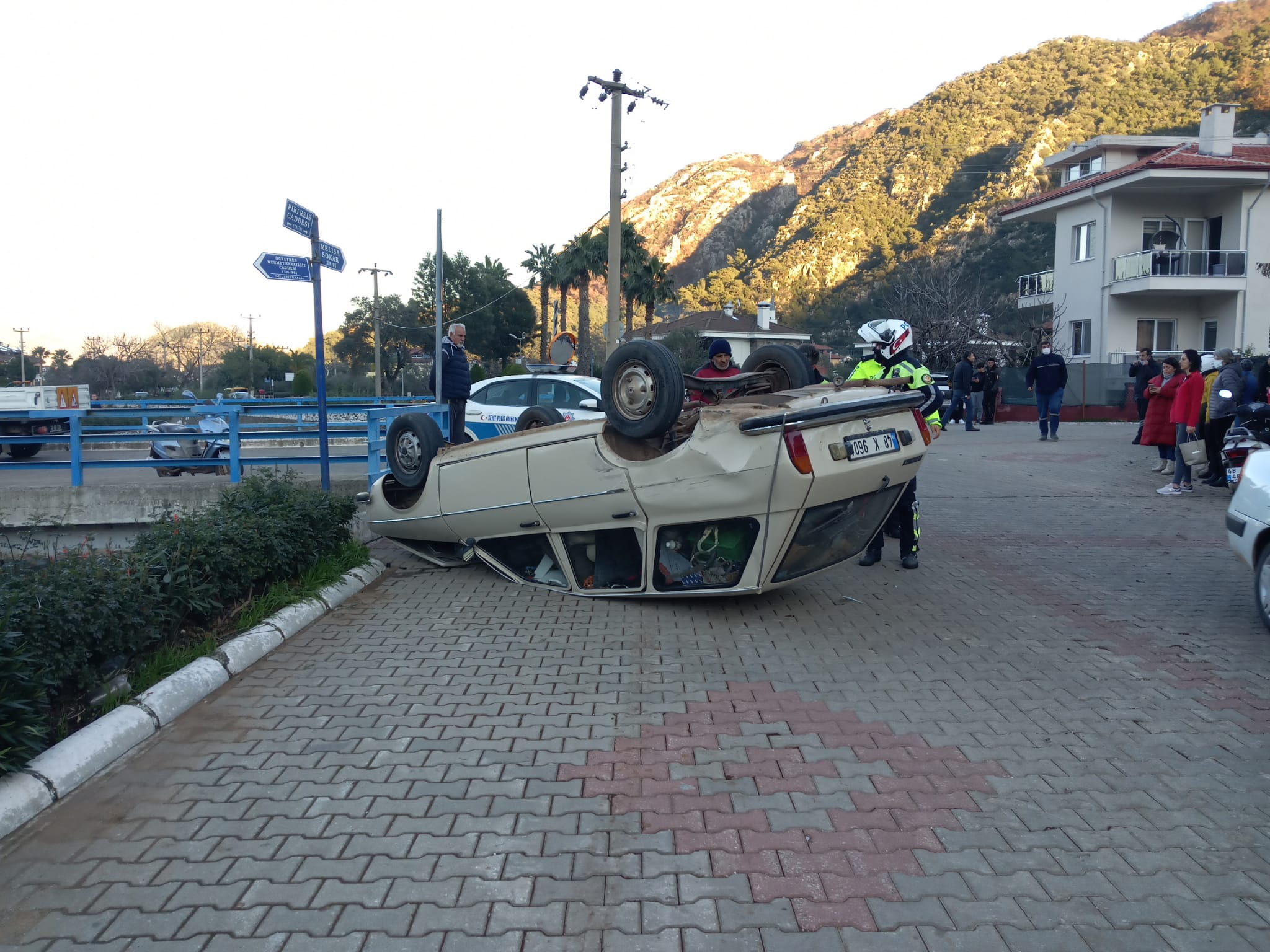 İÇMELERDE ÇİFT TARAFLI TRAFİK KAZASI