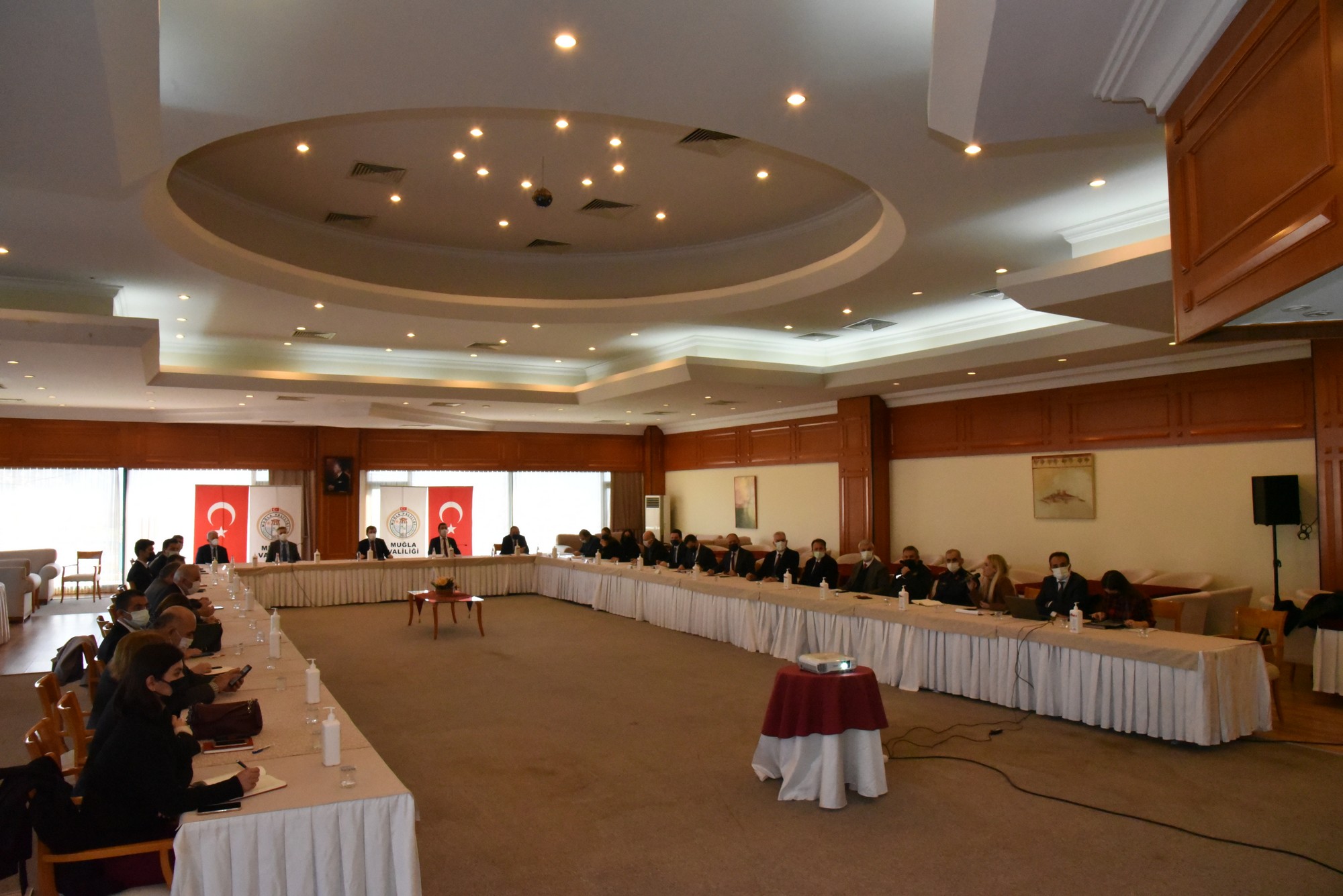 MUĞLA'DA PANDEMİ KURULU TOPLANTISINI GERÇEKLEŞTİRDİ