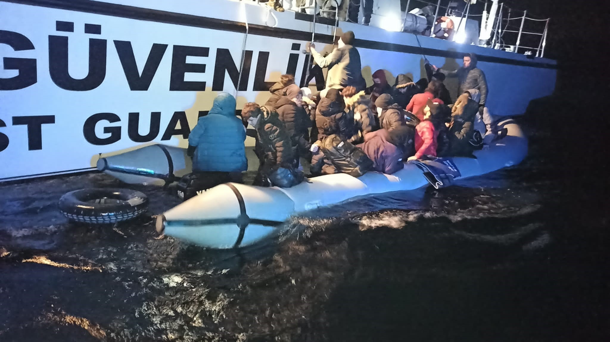25 MÜLTECİYİ MARMARİS TÜRK SAHİL GÜVENLİK EKİPLERİ KURTARDI