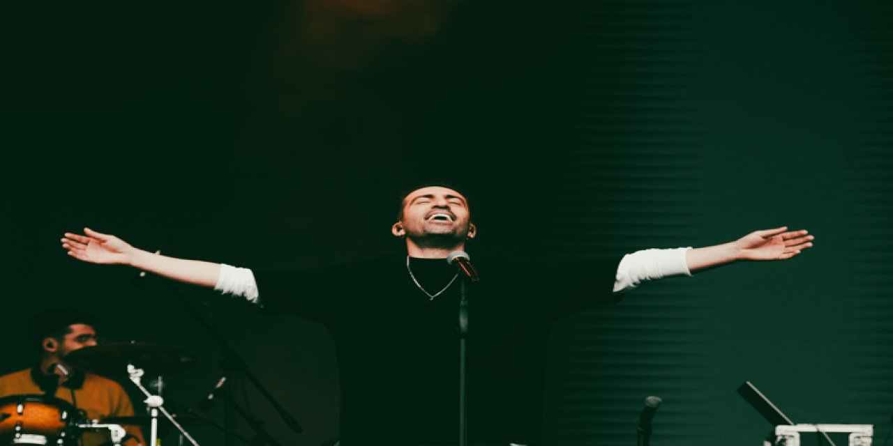 Erdem Yener'den ''yağmura rağmen''