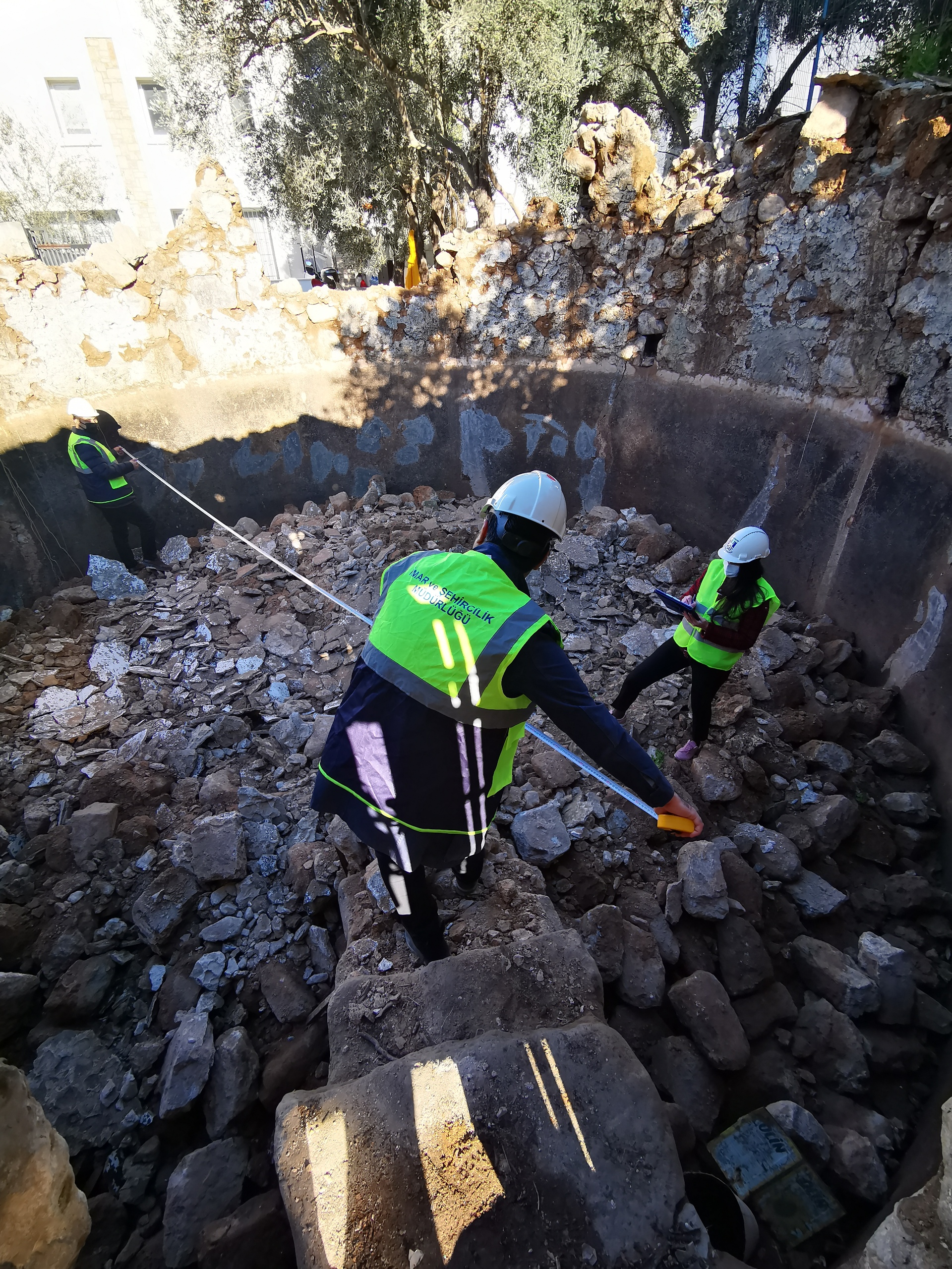 BODRUM BELEDİYESİ, ÇÖKEN SARNIÇ İÇİN HAREKETE GEÇTİ