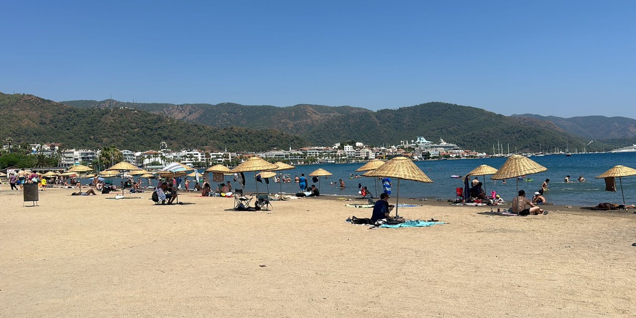 Marmaris’in sıcağı yaktı kavurdu