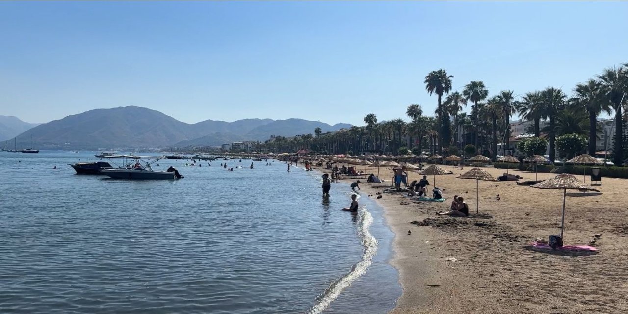 Marmaris’te sıcaklar yaktı kavurdu