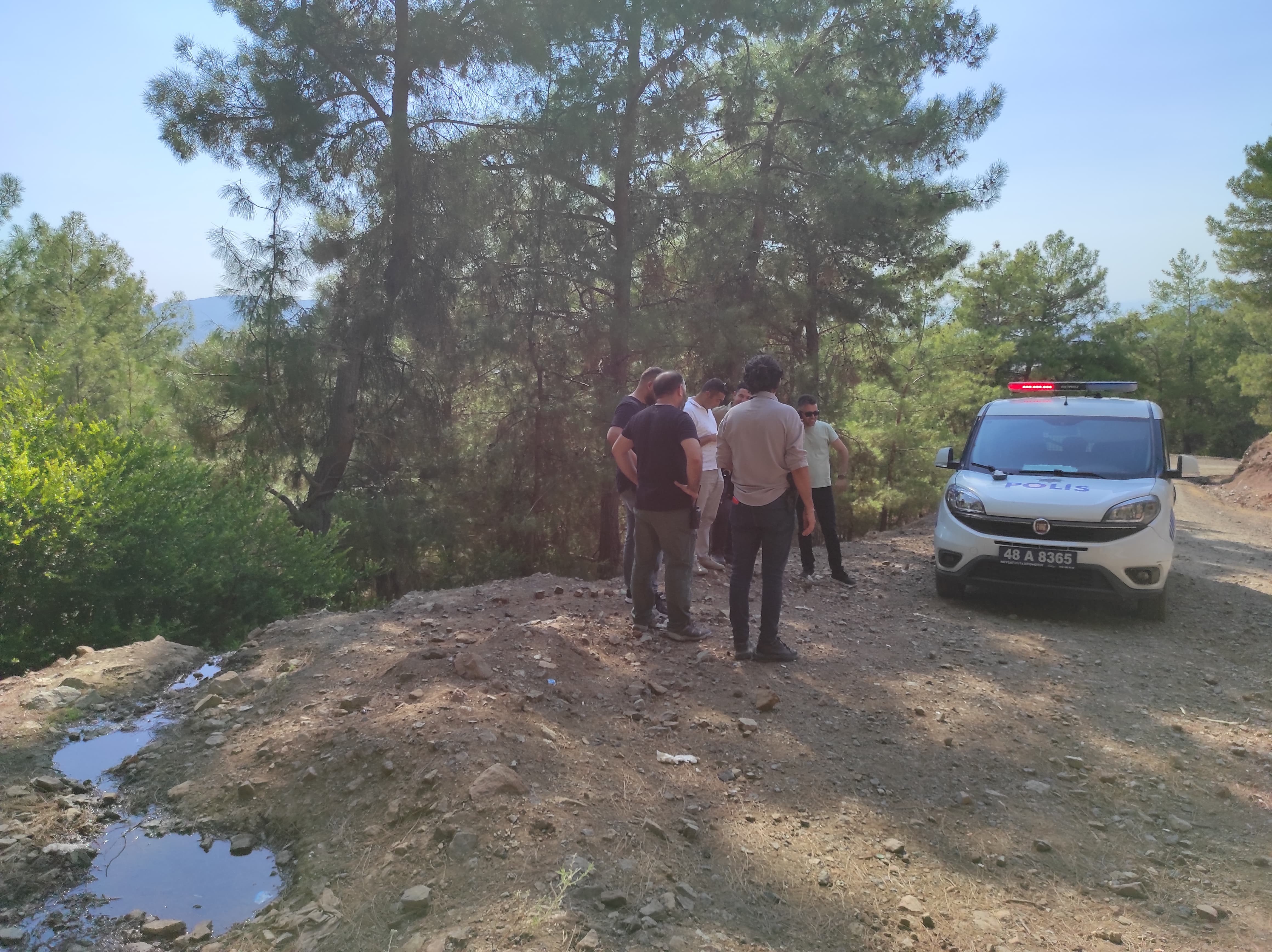 Fethiye'de ormanda yeni doğmuş bebek bulundu