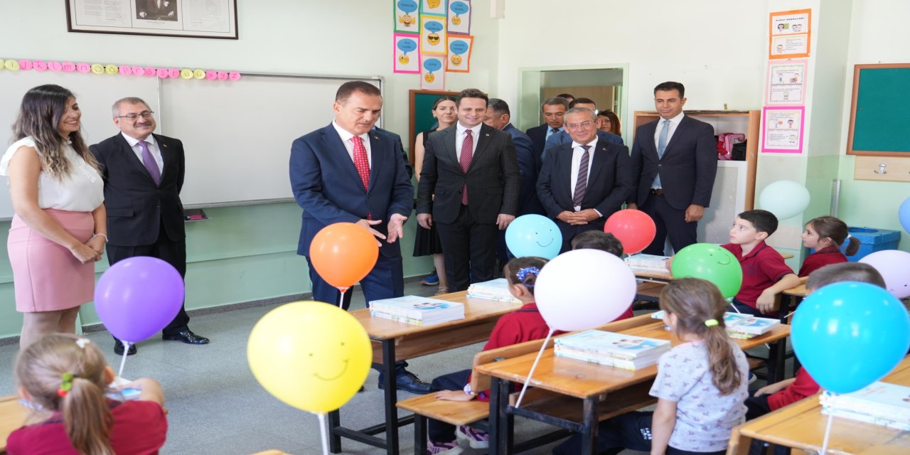2024-2025 eğitim ve öğretim yılı Muğla’da Vali Akbıyık’ın ders zili çalmasıyla başladı