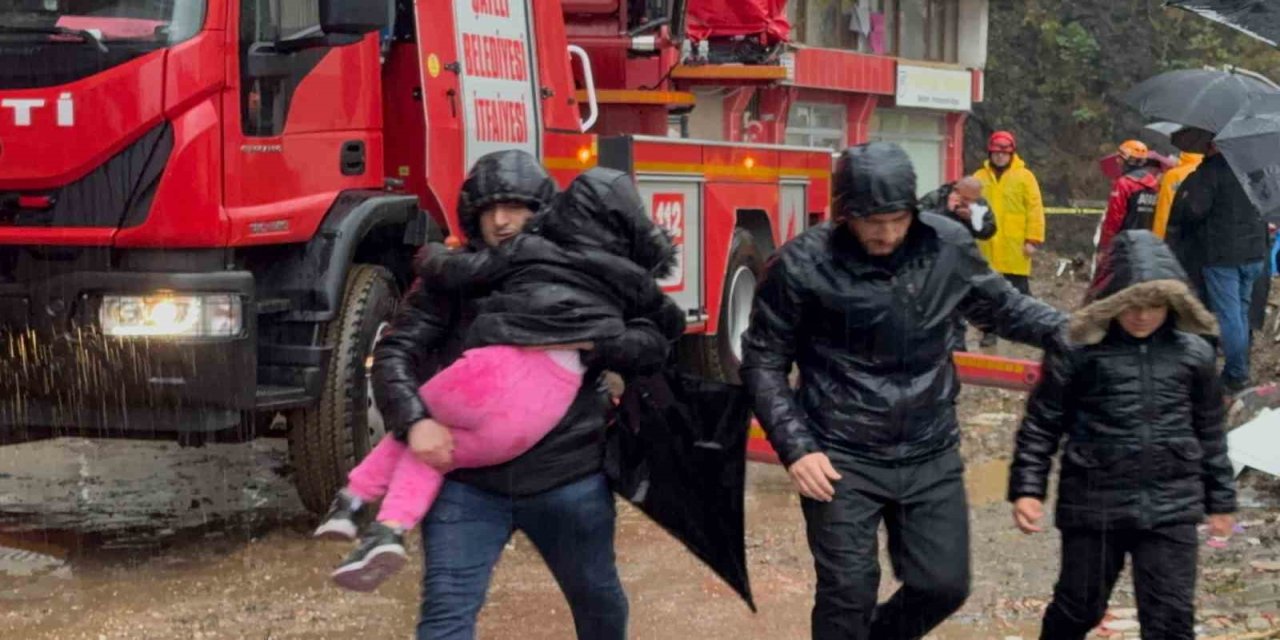Rize Çayeli'de heyelan 1 ölü 4 yaralı