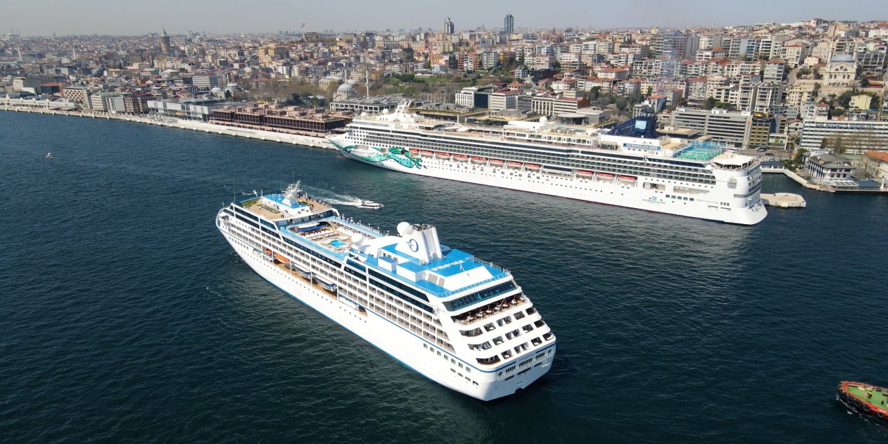 10 ayda 1,7 Milyon kruvaziyer yolcu Türkiye’ye geldi