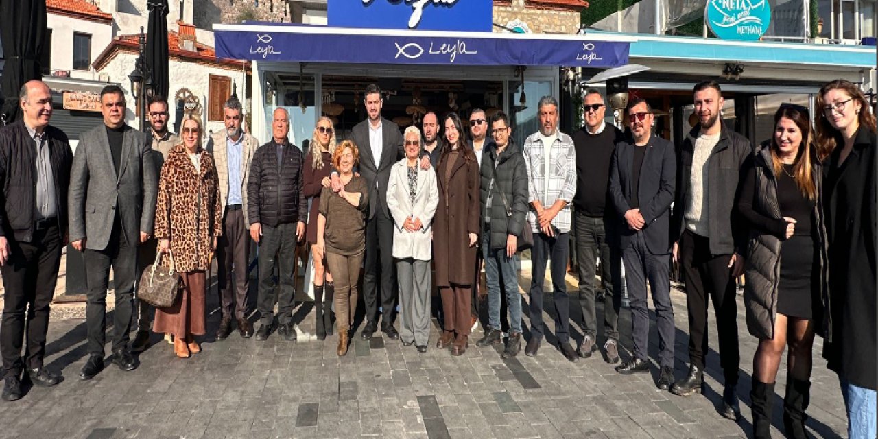 AK Parti Marmaris İlçe Başkanı Aravi Marmaris basını ile bir araya geldi