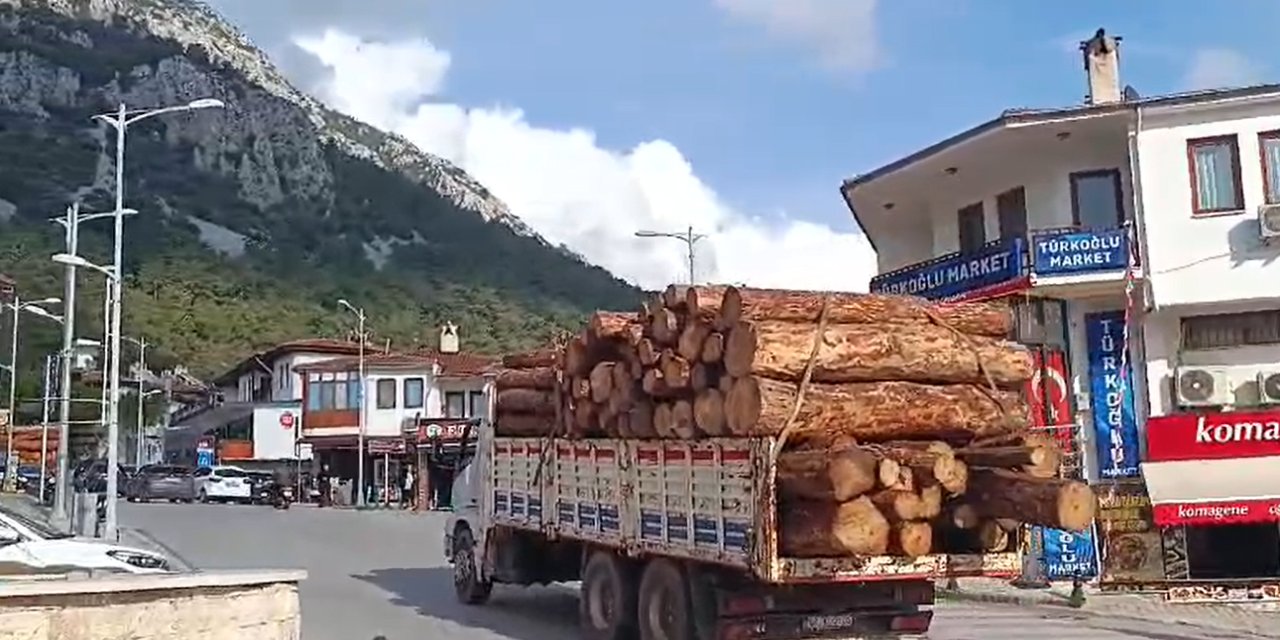Akyaka'da tehlikeli yolculuk