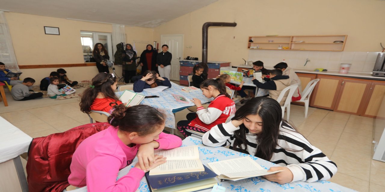 Büyükşehir'den öğrencilere kitap desteği