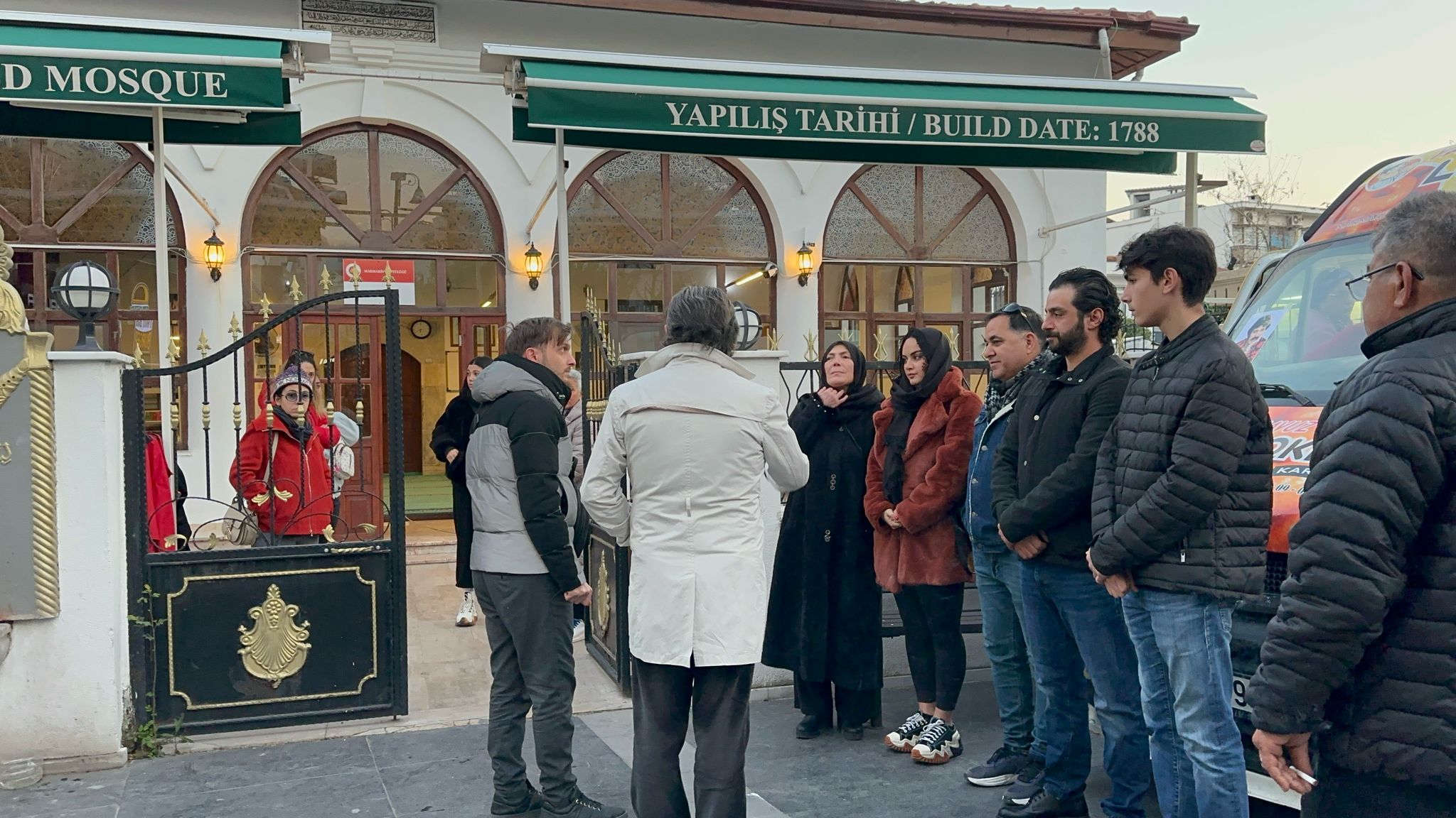 Ferdi Tayfur için mevlid okutuldu oğlu ve torunu taziyeleri kabul etti