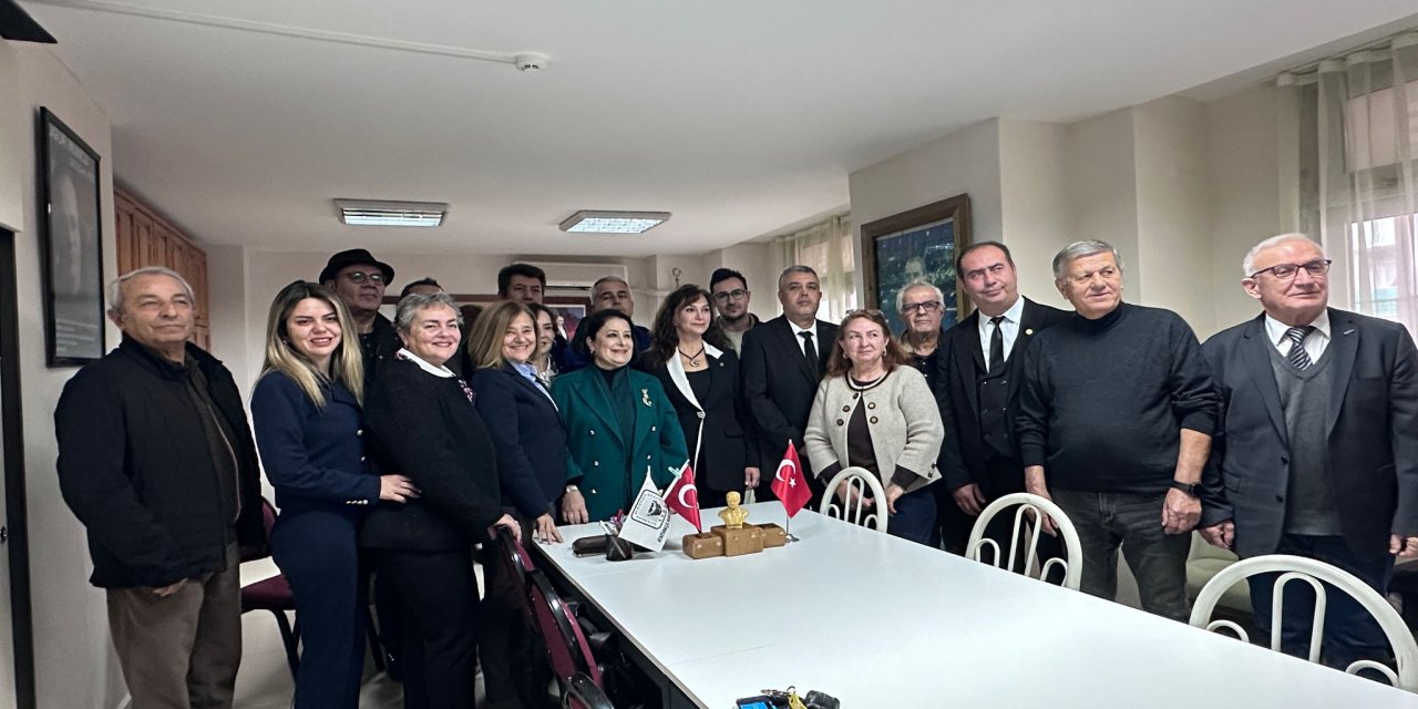 Ayşe Nurdan Aras Marmaris Atatürkçü Düşünce Derneği başkan adaylığını açıkladı