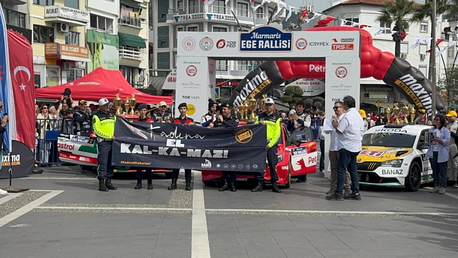 Ege Rallisinde Jandarmadan sosyal mesaj farkındalık etkinliği