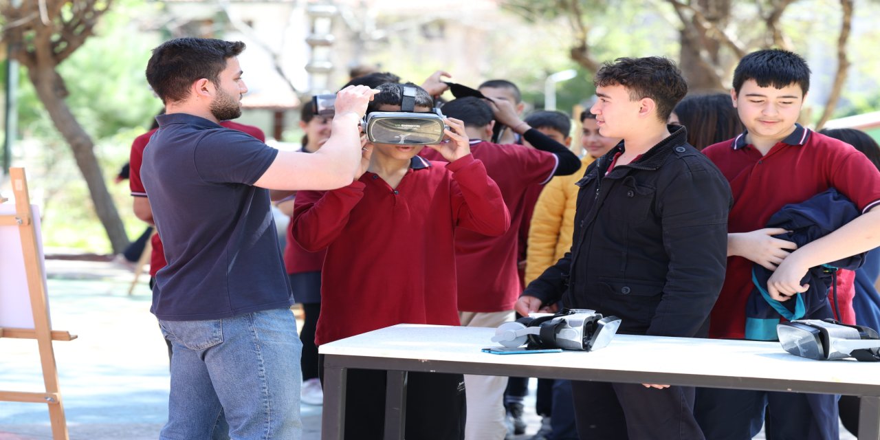 Marmaris'te bilim haftası kutlandı