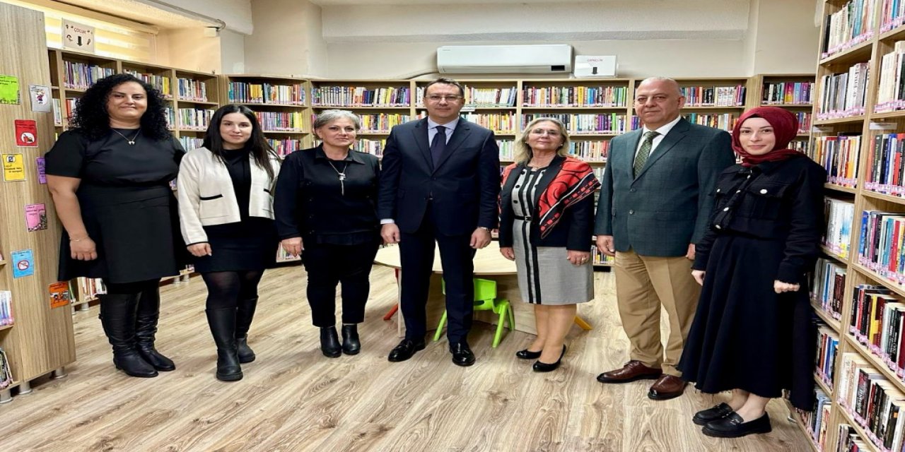 Marmaris Ticaret Odası'ndan Marmaris kütüphanesine anlamlı kitap bağışı
