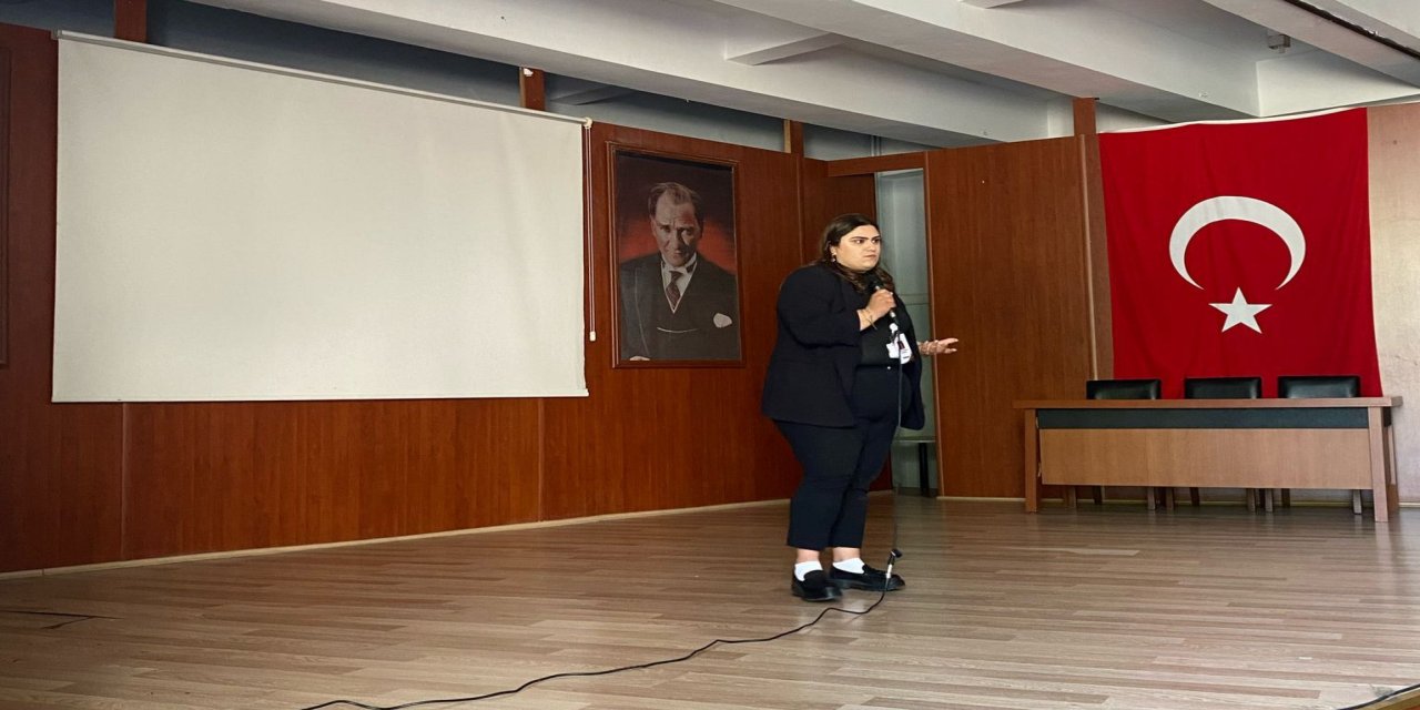 Marmaris Sabancı Anadolu lisesi kariyer günlerine Gazeteciler ile başladı