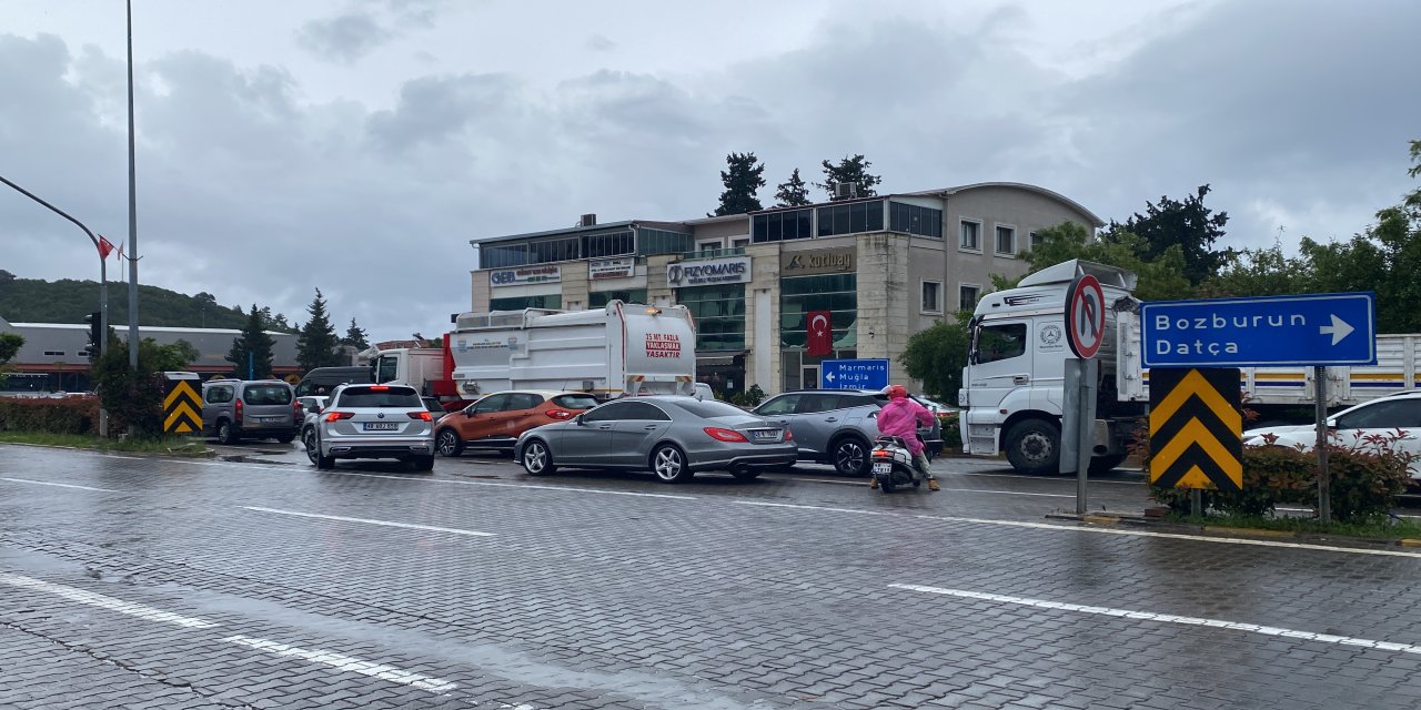 Marmaris’te bisiklet yarışı sebebiyle trafik felç oldu