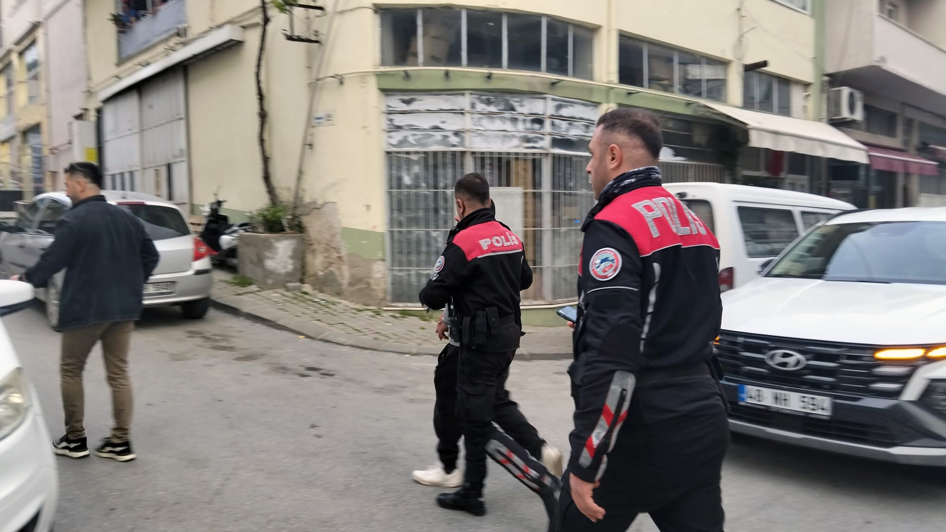 Muğla'da oto hırsızı önce çaldı sonra kaza yaptı