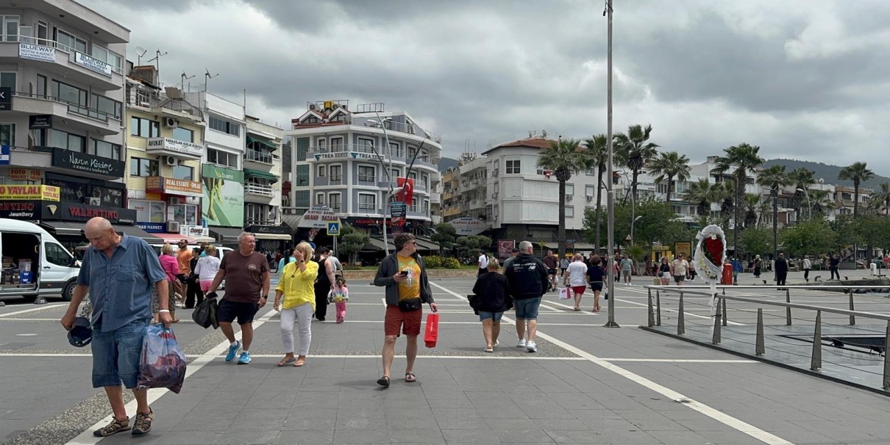 Marmaris’te fırtına sebebiyle tekne turları iptal oldu