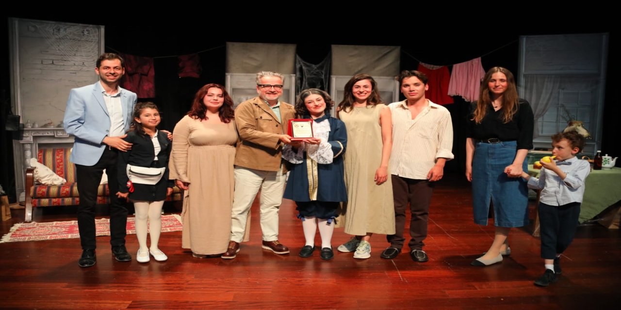 Menteşe Belediye Tiyatrosu'ndan Uluslararası Festivalde İngilizce Oyun