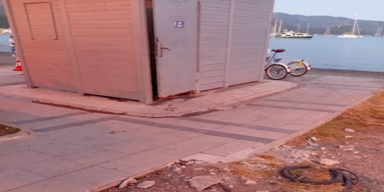 Marmaris Halk Plajı’ndaki tuvaletler sosyal medyada gündem oldu