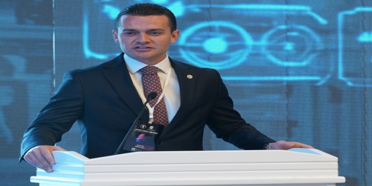 Çalışanların yüzde 55'i işlerini sürdürmek için yapay zekaya muhtaç