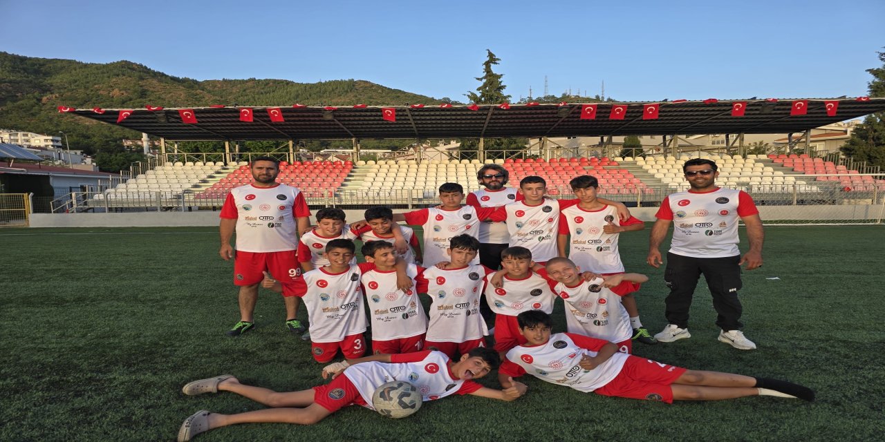 Merkez camileri futbol turnuvası Marmaris’te coşkuyla tamamlandı