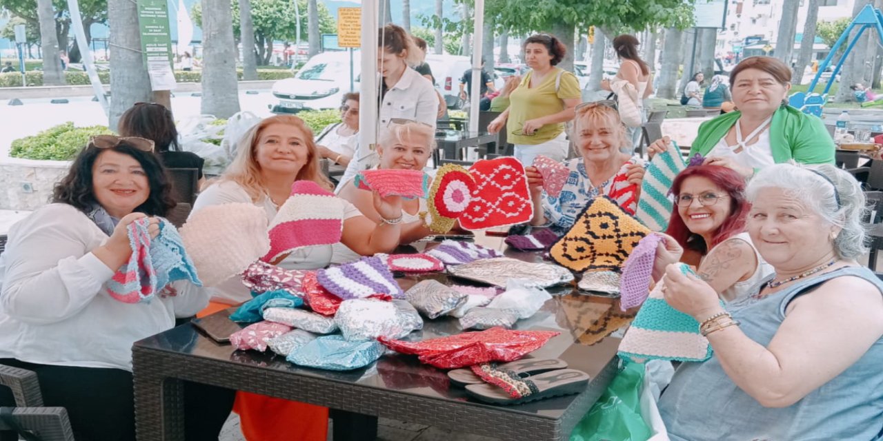 Marmaris kadınlarından huzurlu dokuma