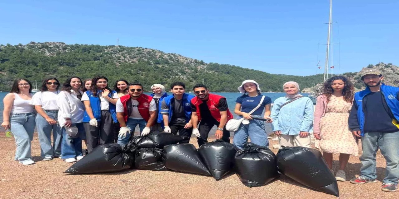 Marmaris'te kıyı temizliği projesi