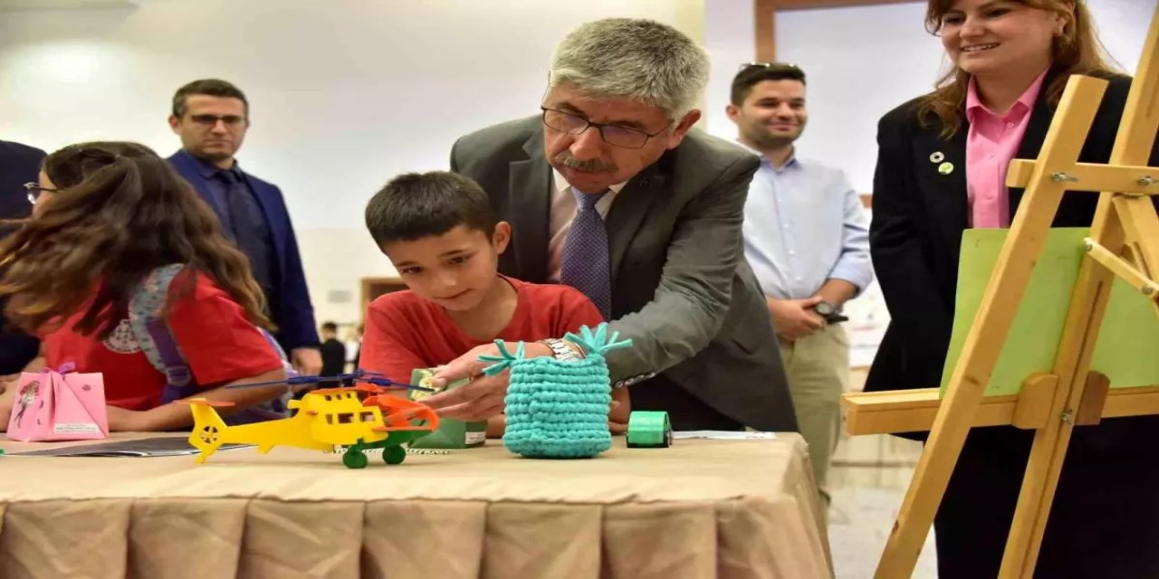 Sürdürülebilirliğe merhaba de projesi sergisi açıldı