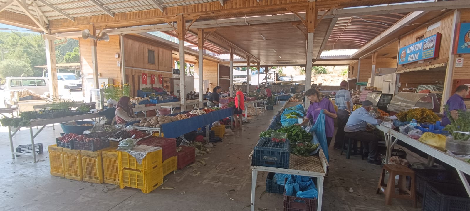 Akyaka pazarı boş 'Nerede bu müşteri?'