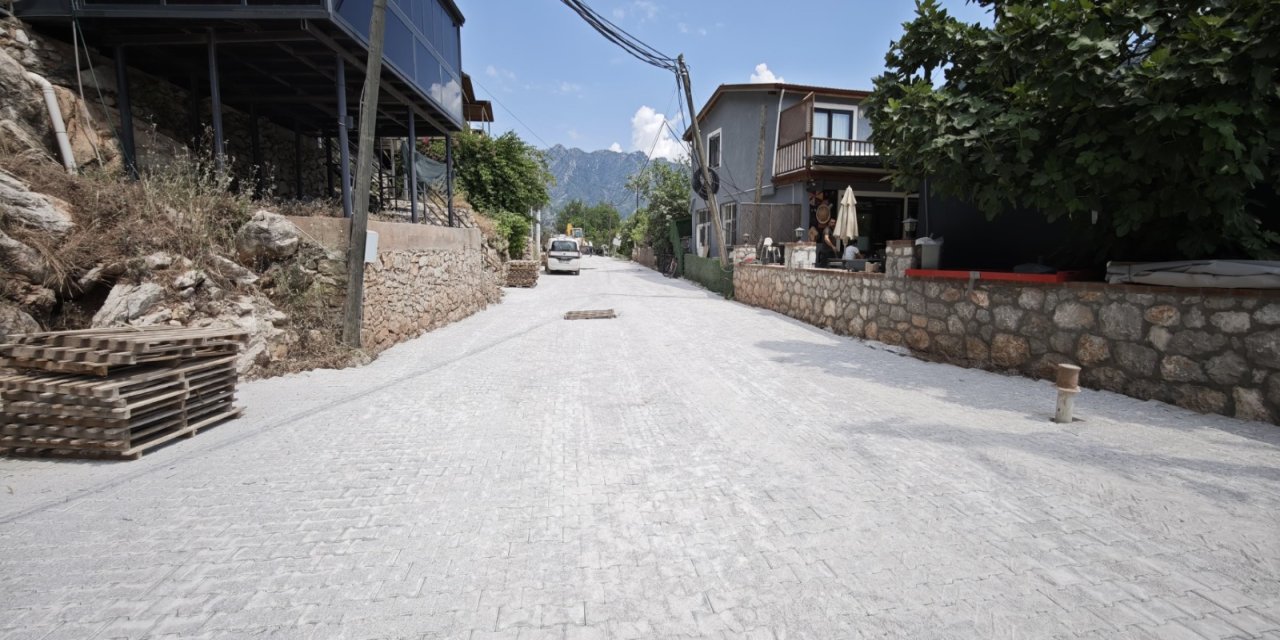 Orhaniye yolu yenileniyor