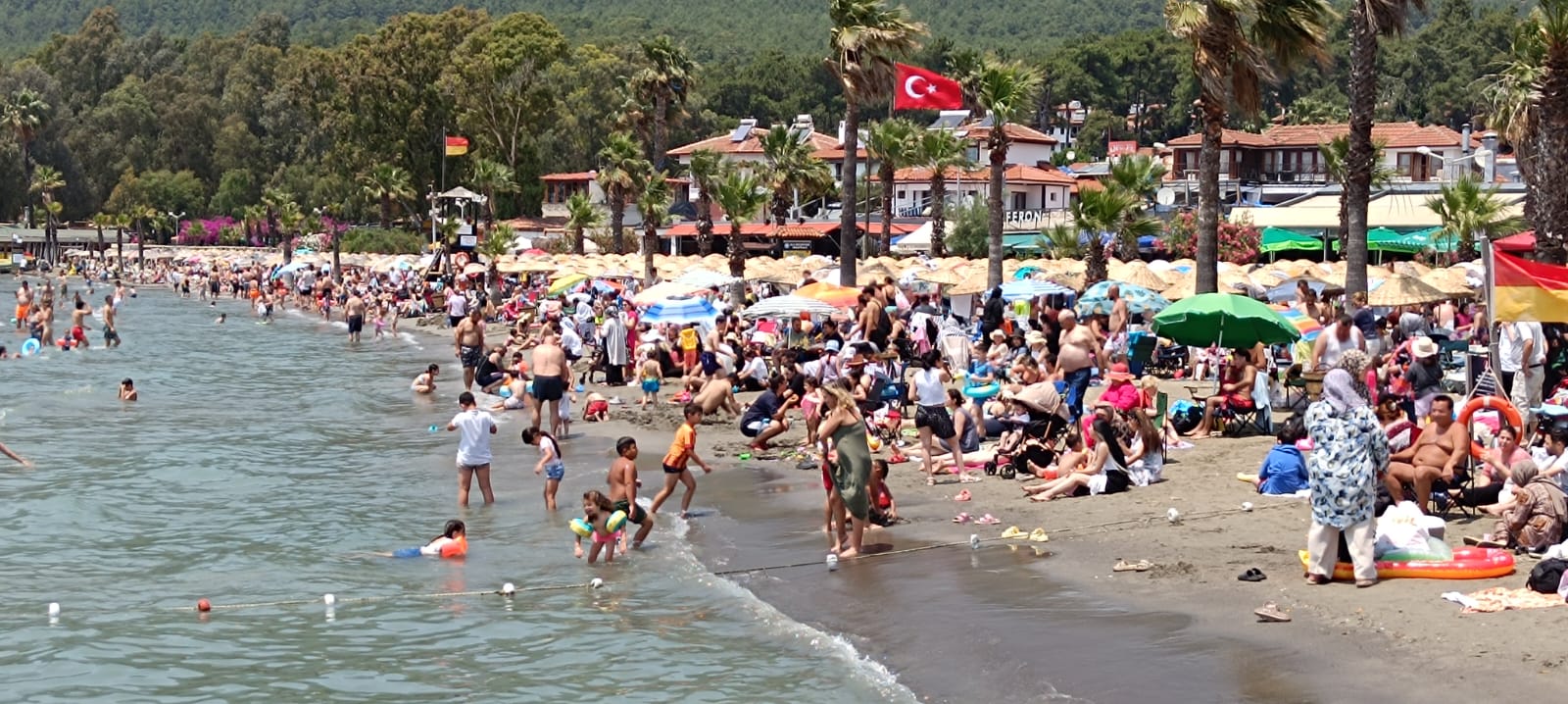 Sakin kent Akyaka doldu taştı