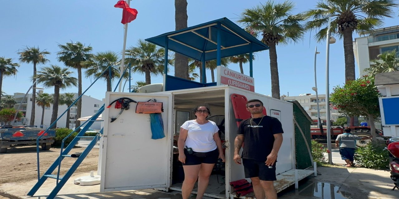 Marmaris halk plajı’nda cankurtaranlar göreve başladı