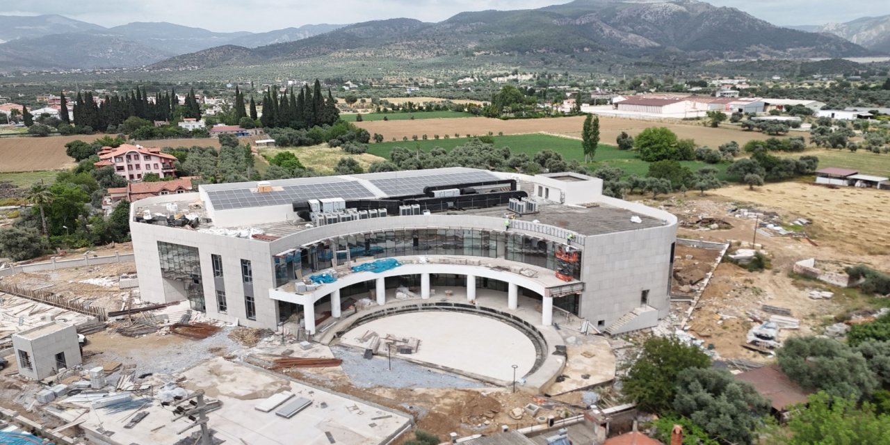 Muğla unutulmayanlarına sahip çıkıyor iki anlamlı isim kararı