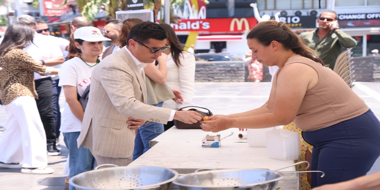 Marmaris'te Ferdi Zeyrek için Lokma döküldü