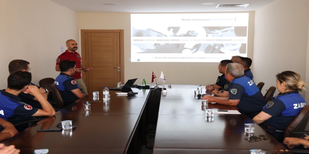 Marmaris belediyesinden Zabıta personeline narko-rehber eğitimi