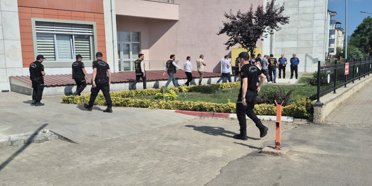Bartın ve Muğla'da eş zamanlı fuhuş operasyonu 4 tutuklama