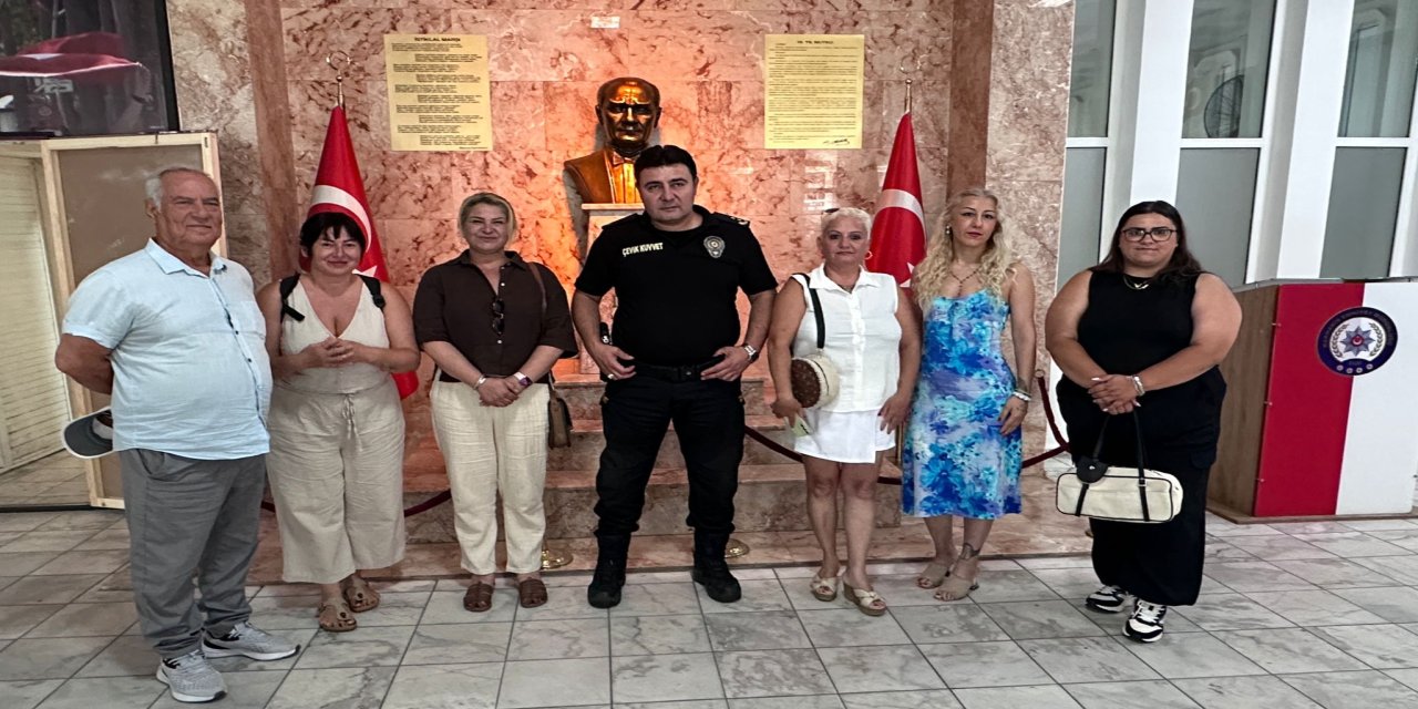 Muğla Büyükşehir Gazeteciler Cemiyetinin Marmaris temsilcilerinden Emniyet Müdürü Samed Seyhan’a ziyaret
