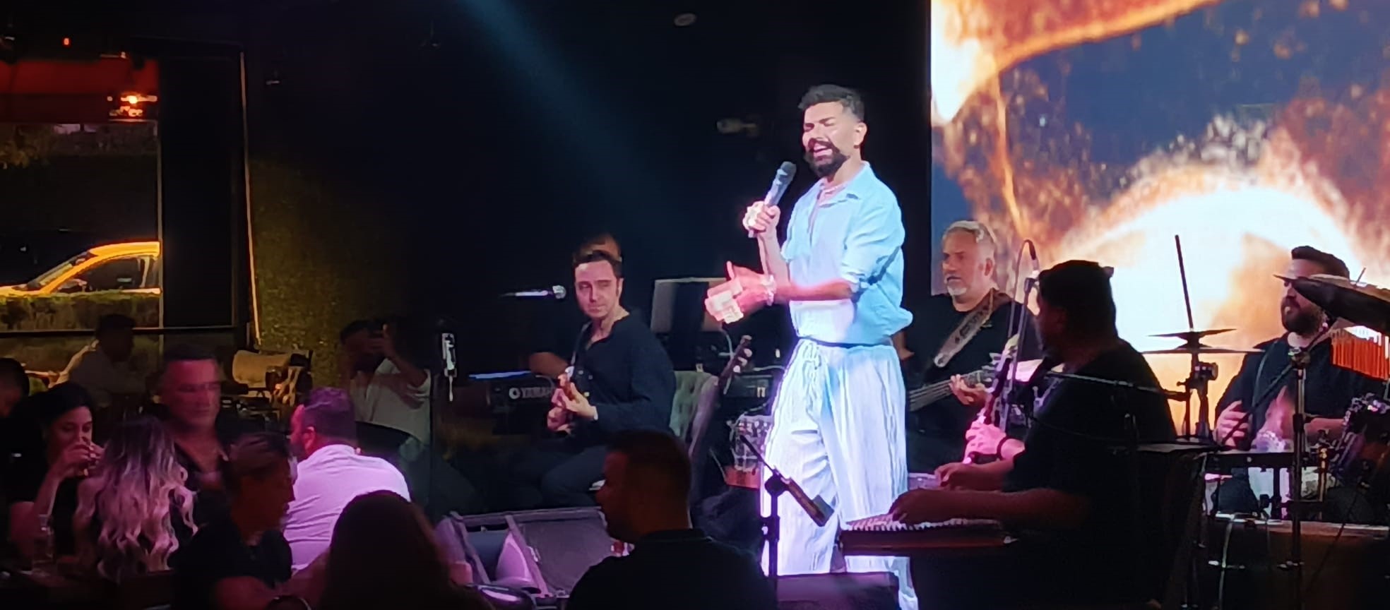 Ünlü sanatçı Mehmet Çevik ' Anoreksiya Nevroza'yı nasıl yendiğini anlattı