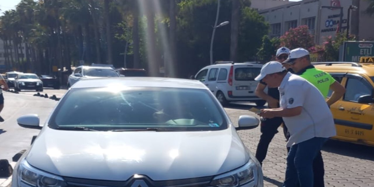 Marmaris’te araçlarda tütün denetimleri sıklaştı