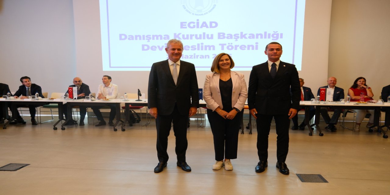 EGİAD danışma kurulu’nda bayrak değişimi