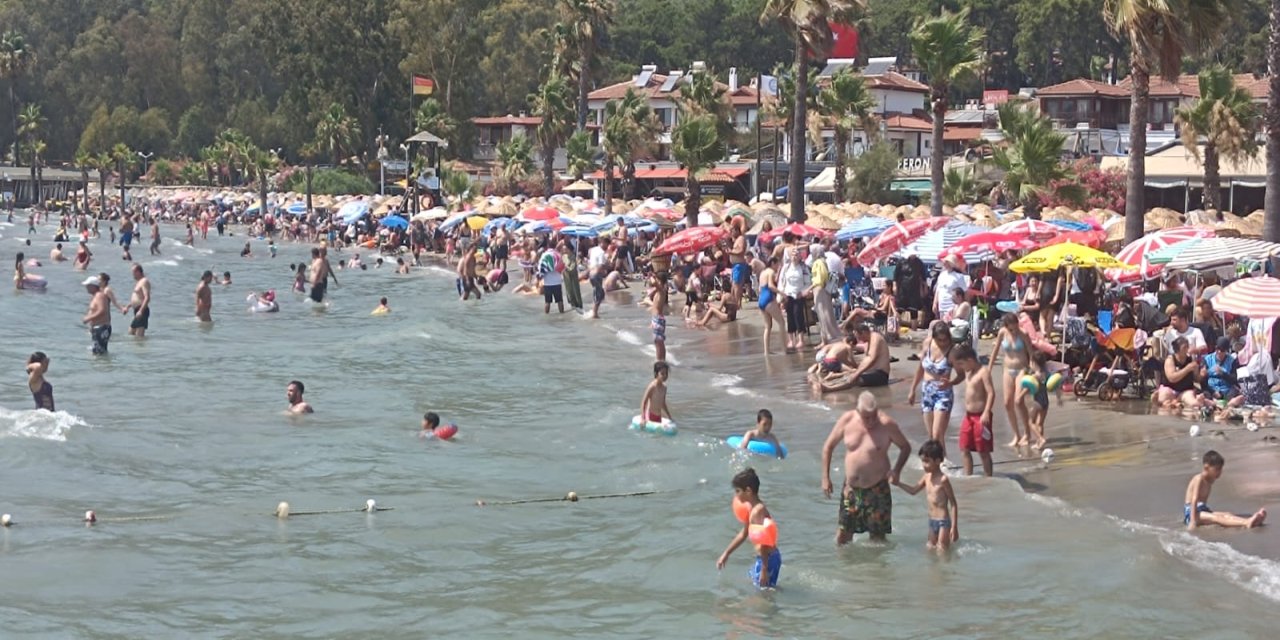 Akyaka’da 15 Temmuz Yoğunluğu “İğne Atsan Yere Düşmez”