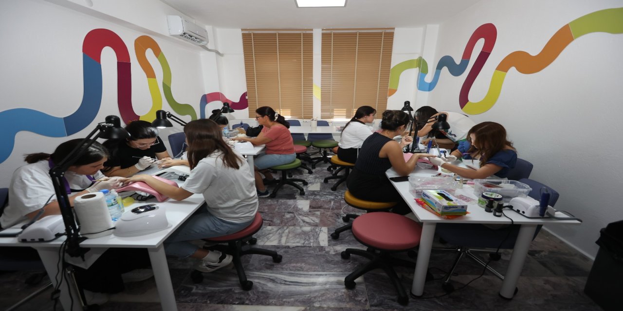 Büyükşehir Kadınlara istihdam sağlamaya devam ediyor