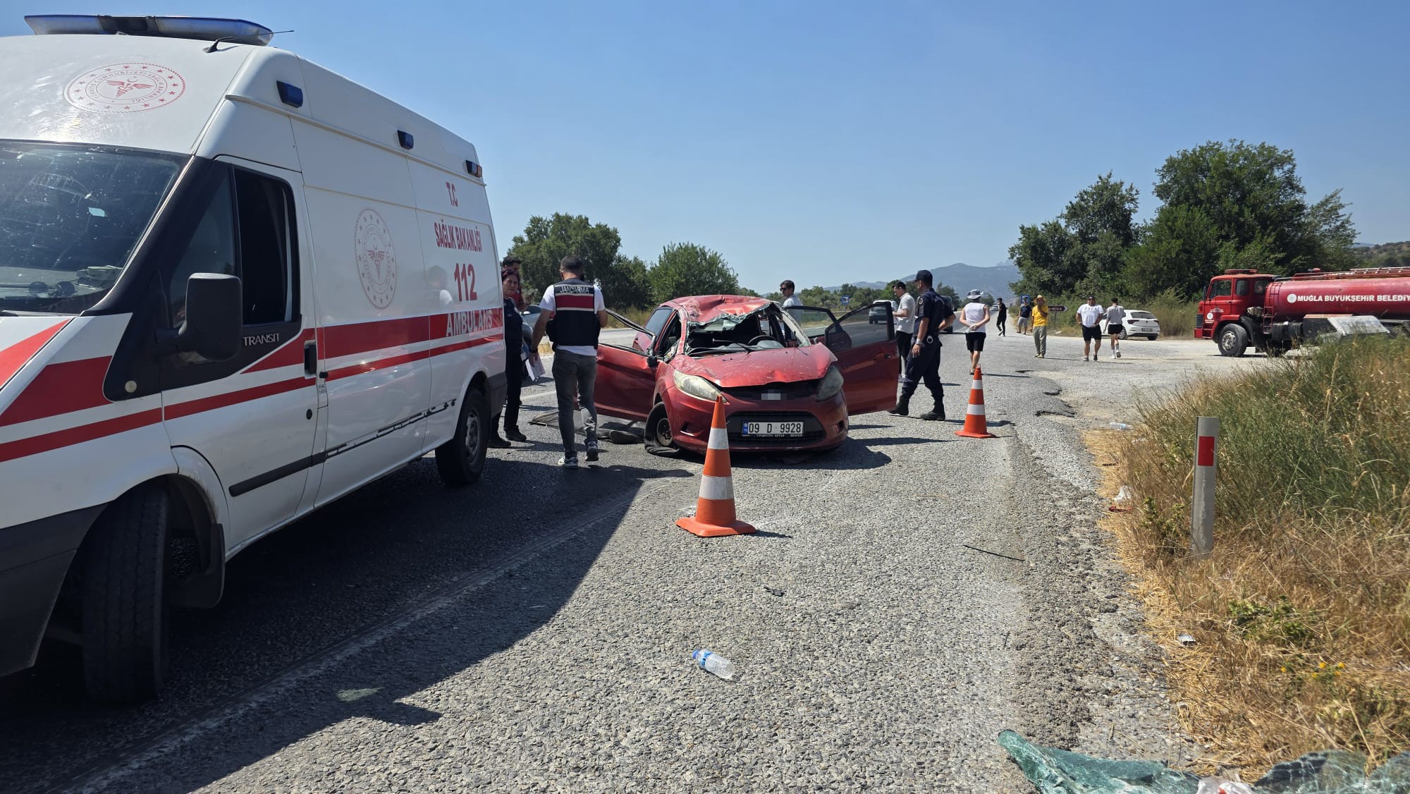 Milas'ta feci kaza belediye Kültür müdürünün kızı hayatını kaybetti