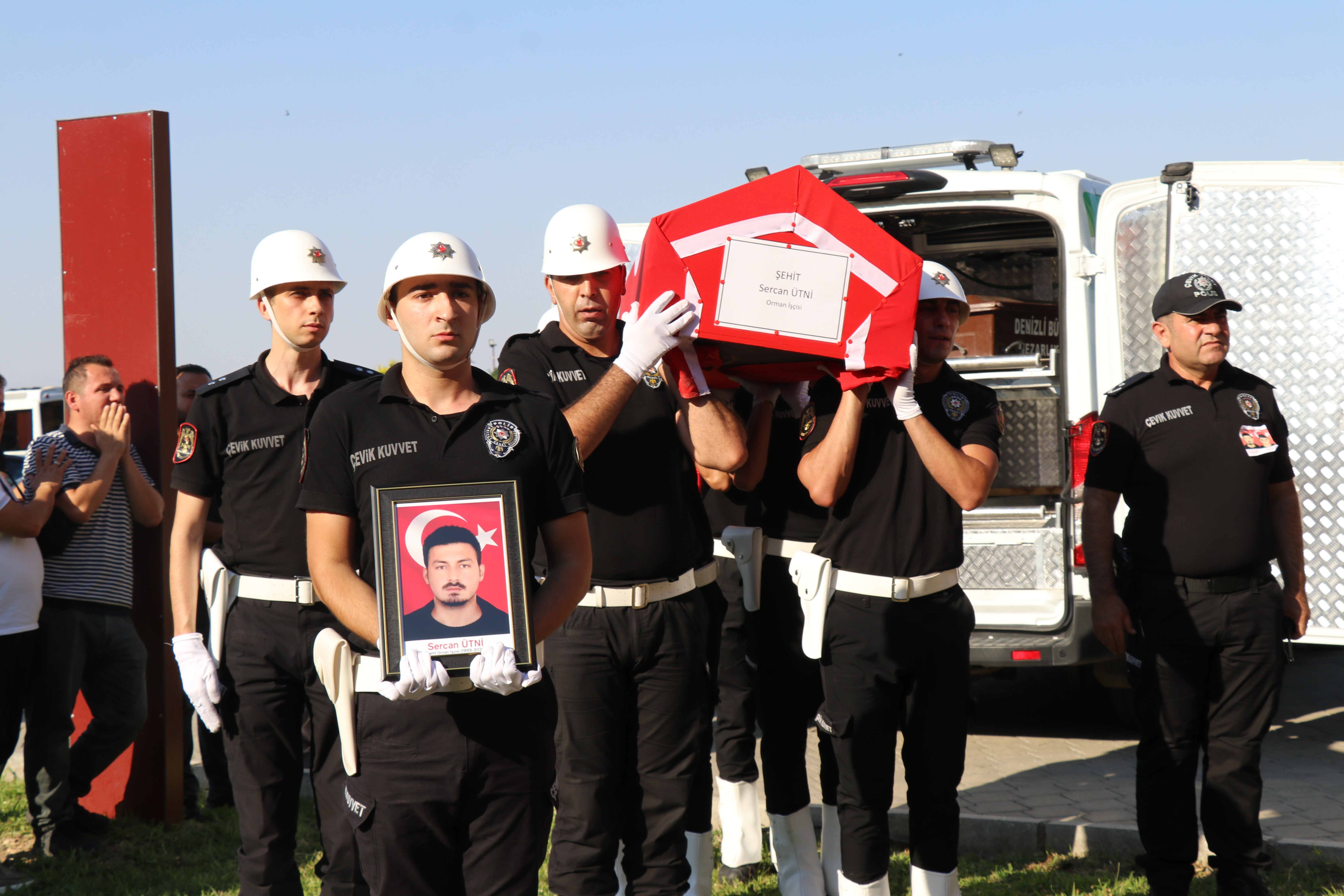 Denizlili orman şehitleri memleketlerinde tören ile karşılandı