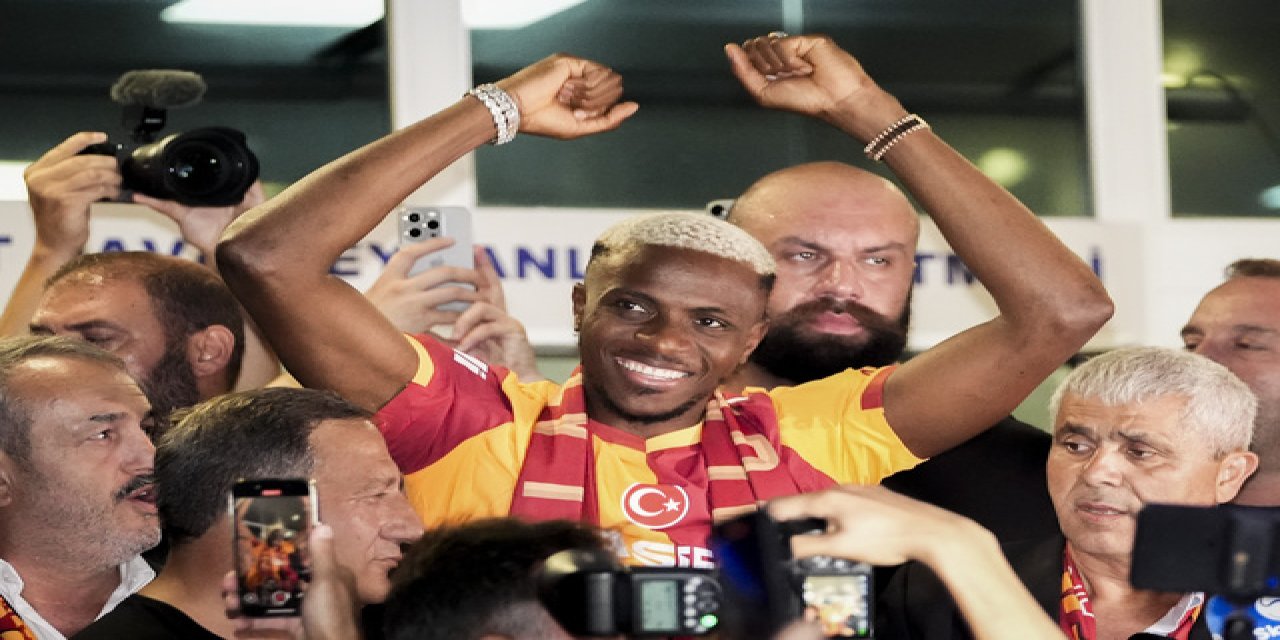 Victor Osimhen Galatasaray için İstanbul'a geldi